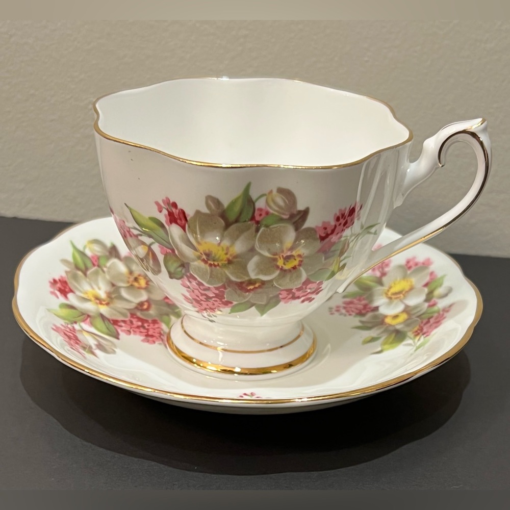 Queen Anne Fine Bone China Tea set